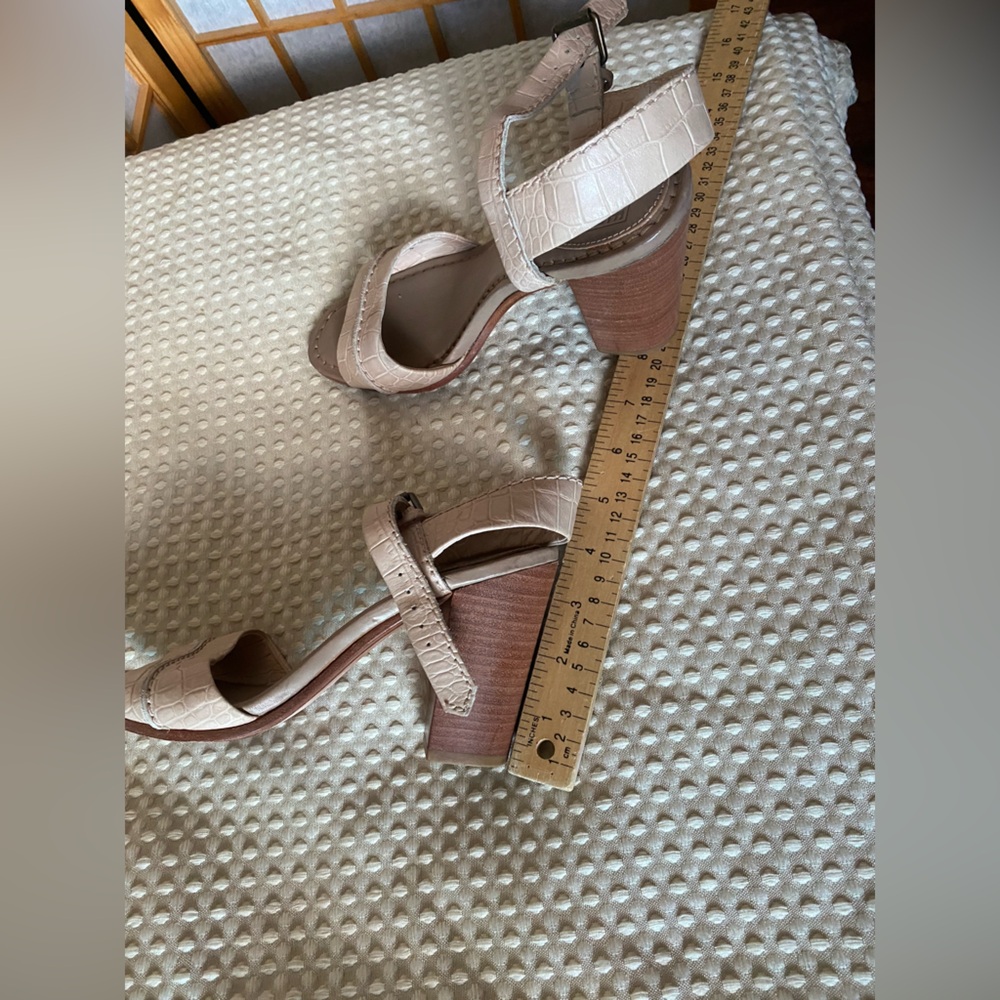 FRYE Sandals - Picture 8 of 9